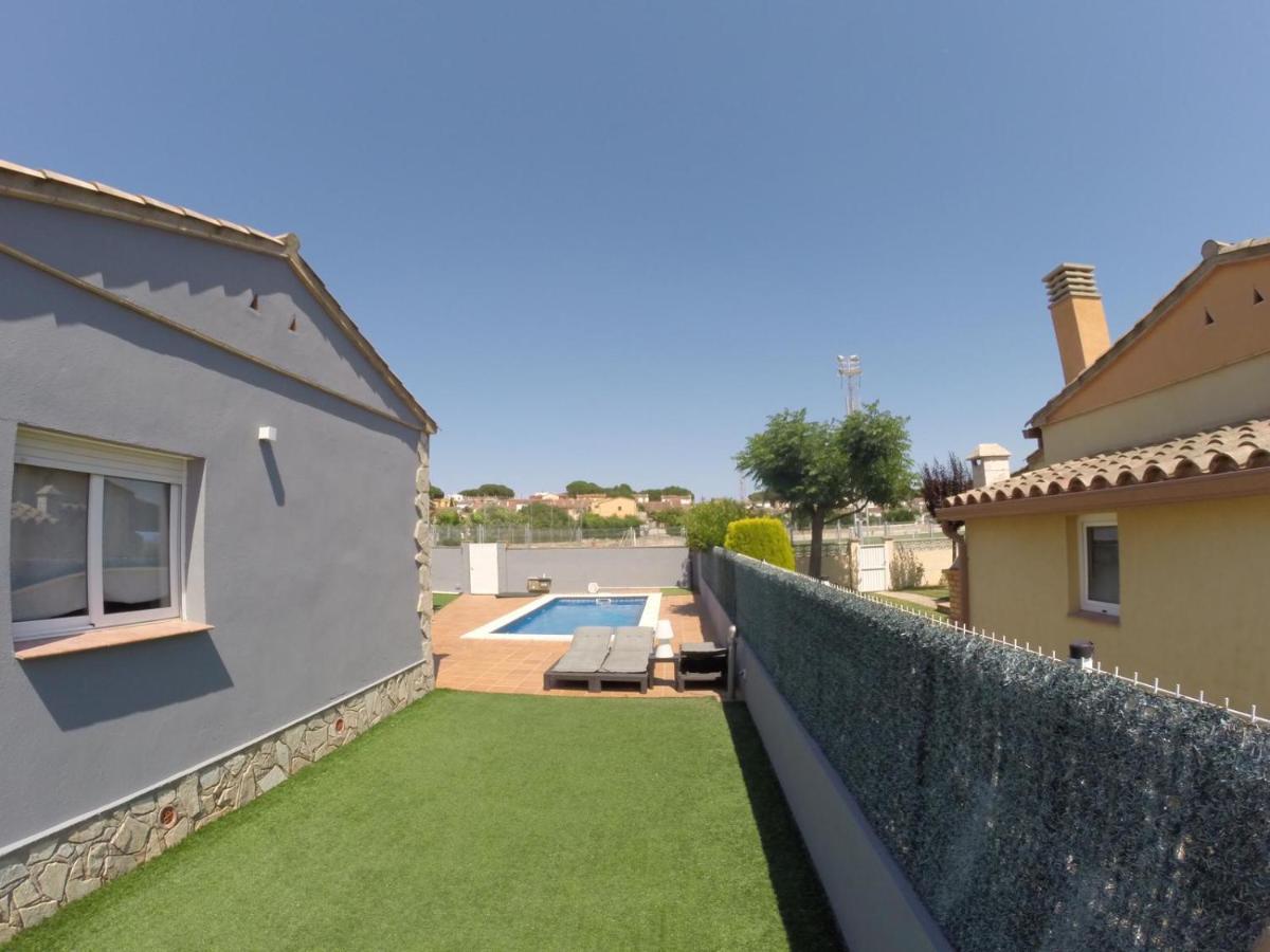 Casa En L Escala Con Piscina Y Wifi Free Villa L'Escala Exterior photo