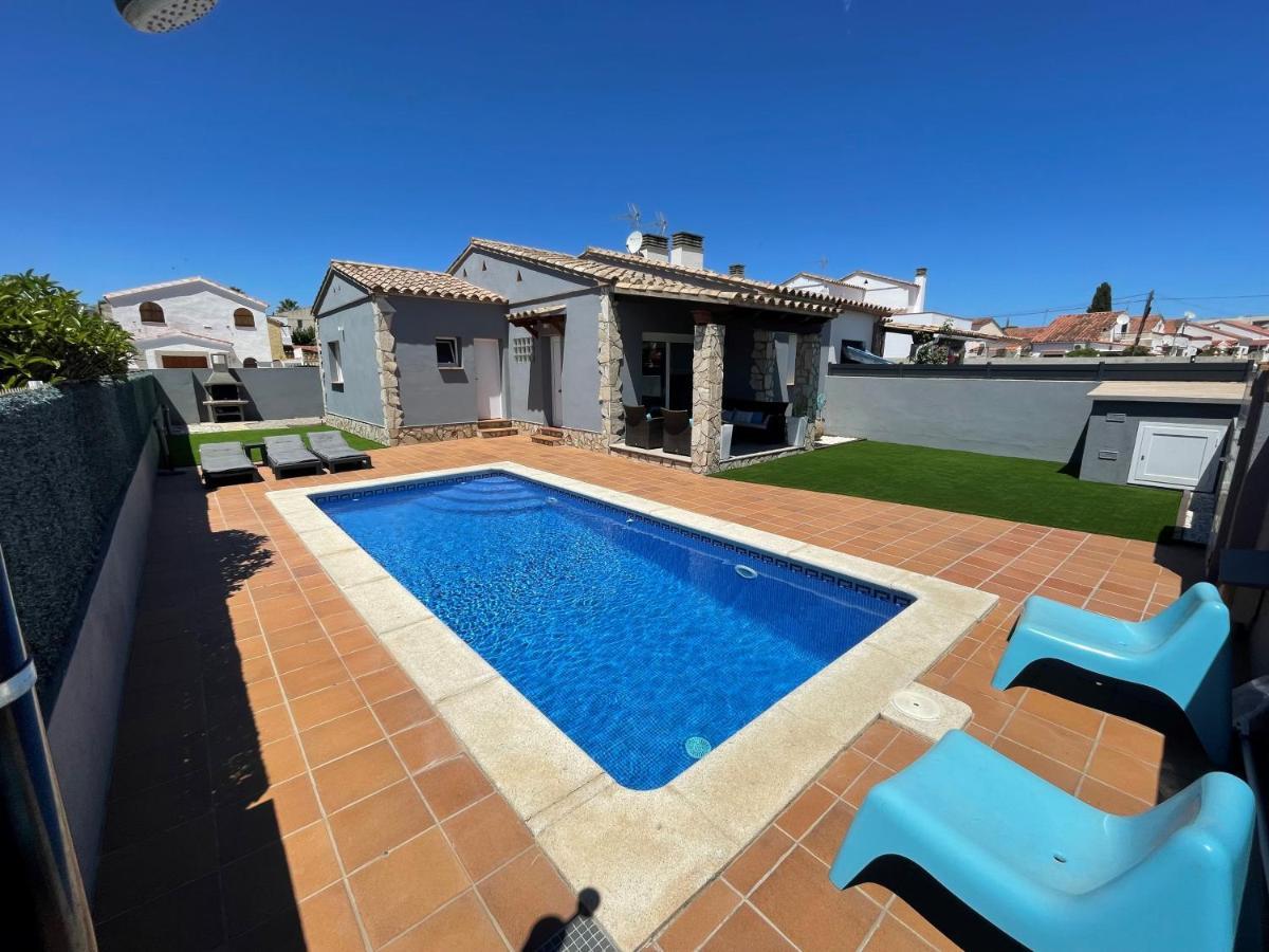 Casa En L Escala Con Piscina Y Wifi Free Villa L'Escala Exterior photo