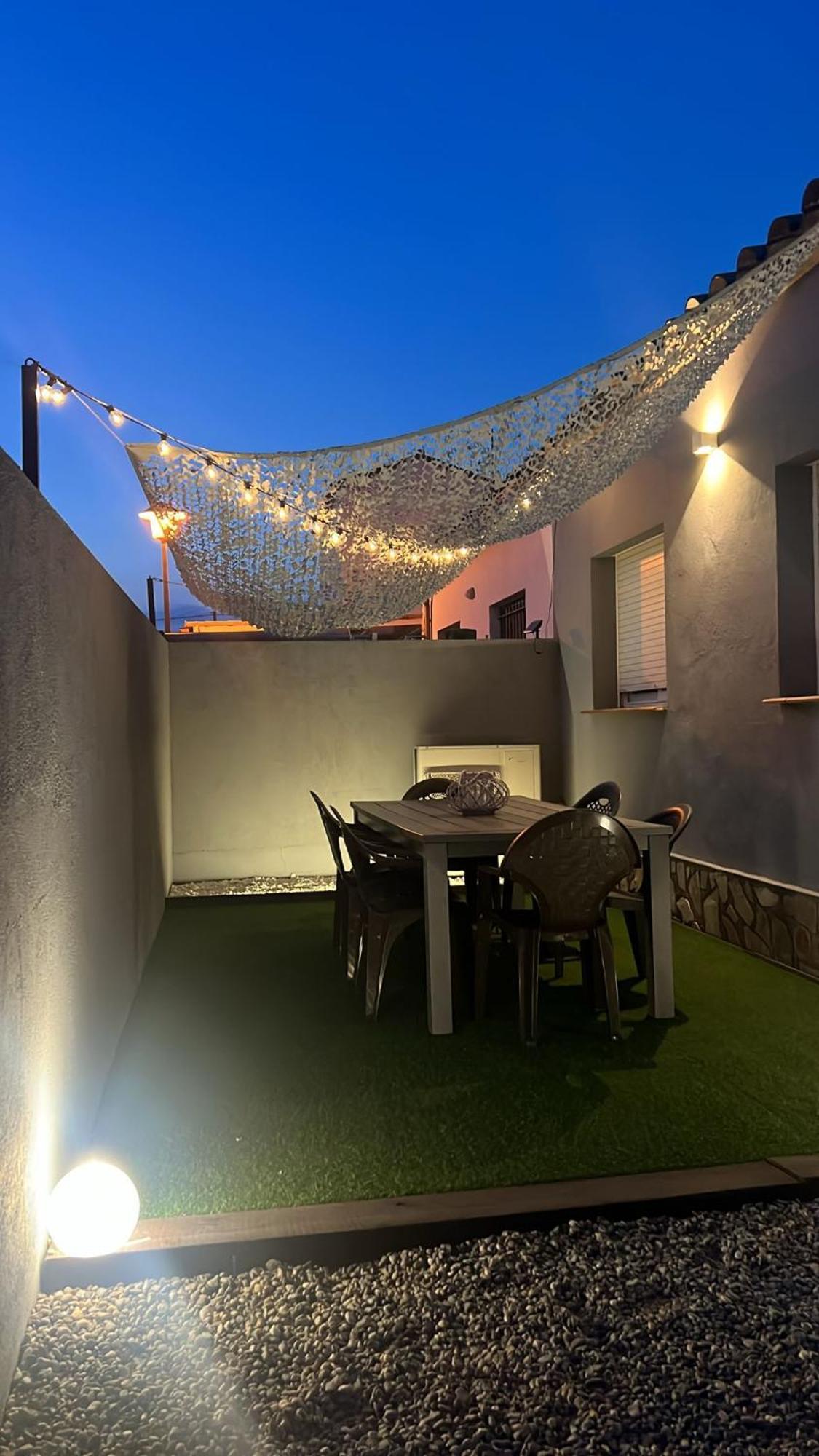 Casa En L Escala Con Piscina Y Wifi Free Villa L'Escala Exterior photo